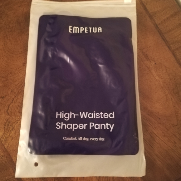 Shapermint Empetua All Day Every Day High-Waisted Shaper Panty. - Picture 3 of 3